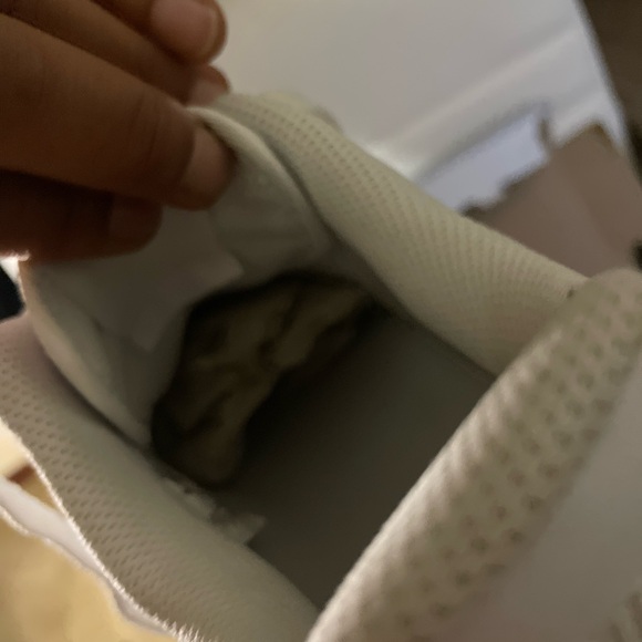 AIR FORCES - Picture 4 of 7